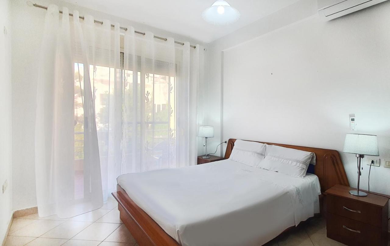Sea & Sun Apartment Дуррес Екстер'єр фото